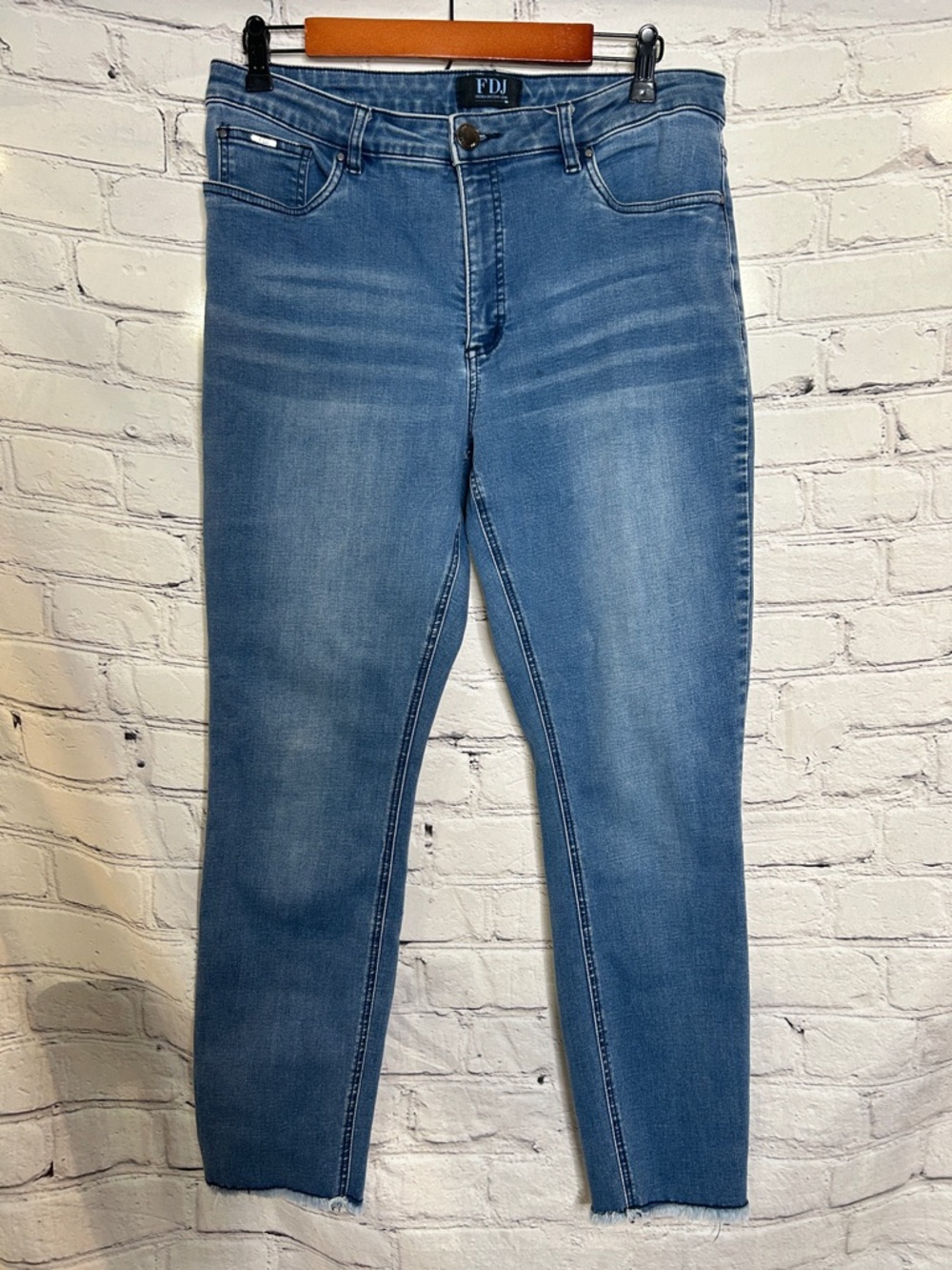 FDJ Light Wash Raw Hem Blue Jeans Size 14 Excellent Condition